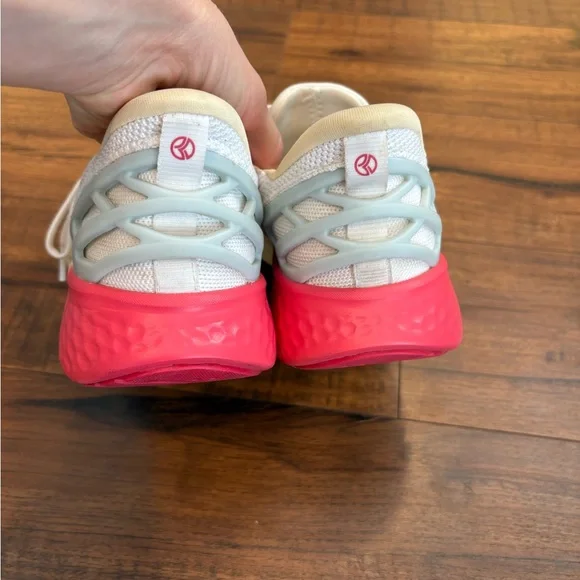 Kizik Athens 2 Hands Free Sneakers Women’s White Rainbow Comfort Size 6 EUC - Picture 4 of 6